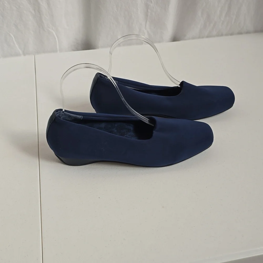 Vionic Mini Wedge Shoes
